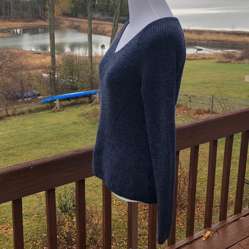 American Eagle Sweater - Picture 7 of 11